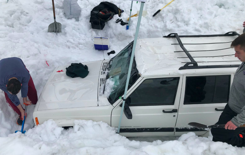 Illustration for article titled A Tesla Engineer's Jeep Ended Up Under 10 Feet of Snow for Months and It's Still There